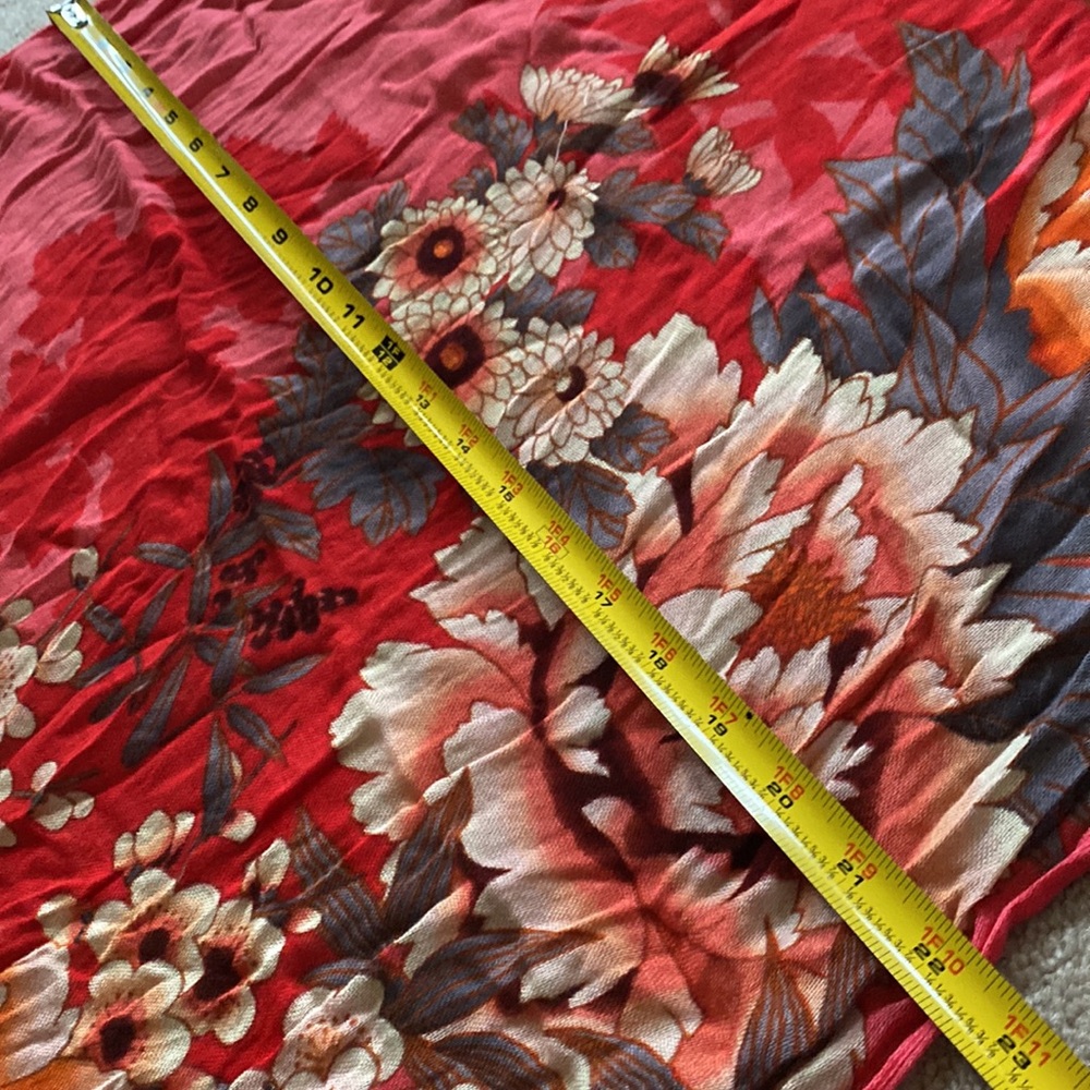Collection 18 • Lightweight Floral Viscose Wrap / Scarf - Picture 9 of 14